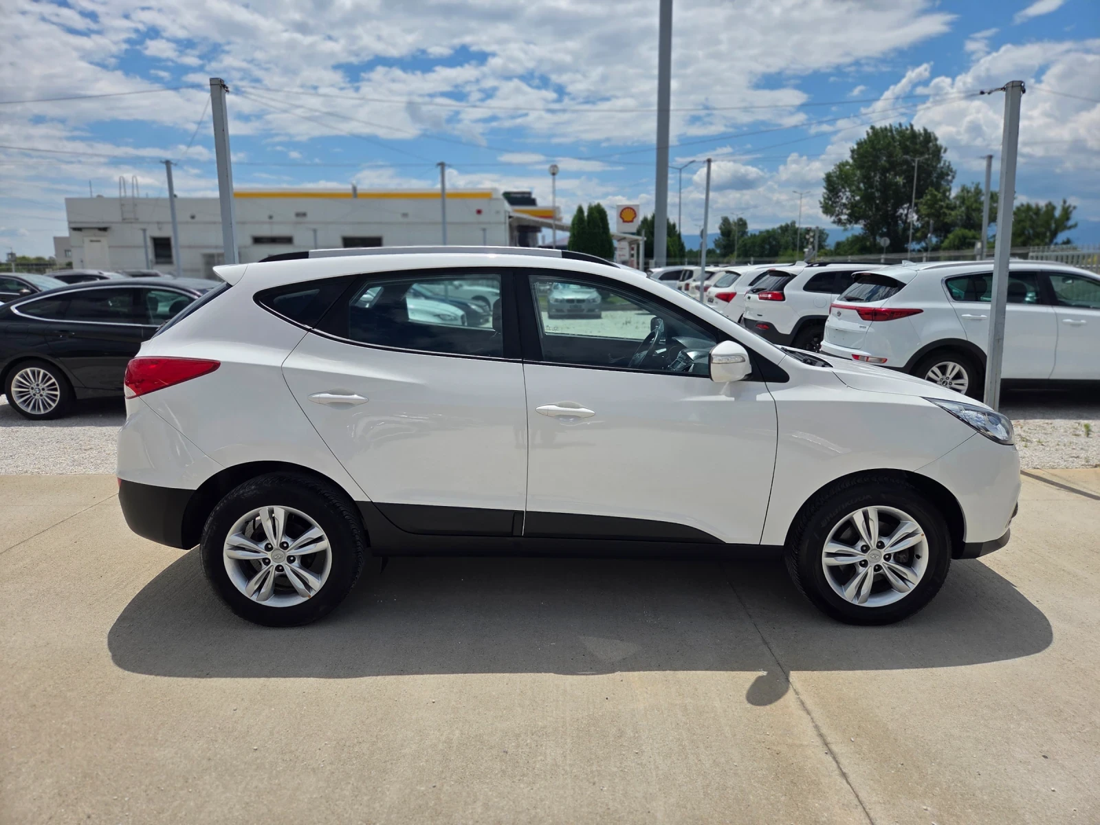 Hyundai IX35 2.0i ГАЗ/EURO 5B, снимка 2 - Автомобили и джипове - 55225954