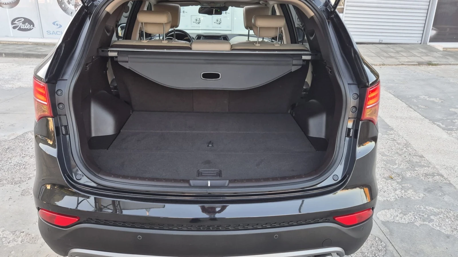 Hyundai Santa fe 2.2CRDI/КОЖА/АВТОМАТИК, снимка 17 - Автомобили и джипове - 55479789
