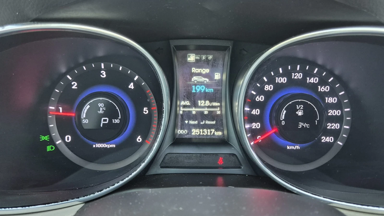 Hyundai Santa fe 2.2CRDI/КОЖА/АВТОМАТИК, снимка 12 - Автомобили и джипове - 55479789