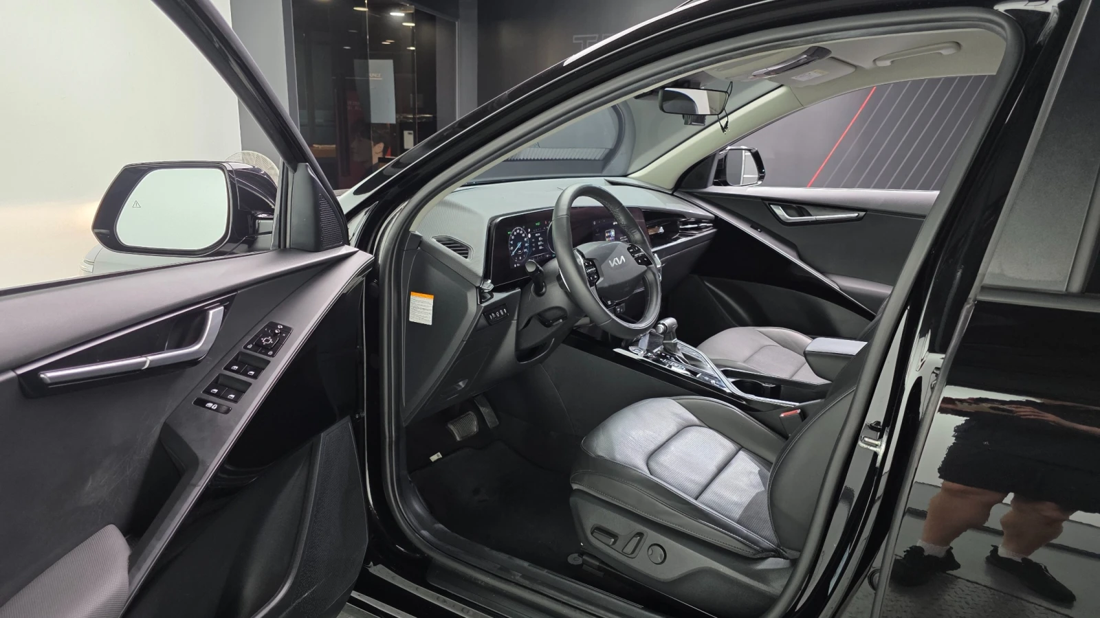 Kia Niro Hybrid Prestige | HUD | Обдухване, снимка 14 - Автомобили и джипове - 55546614