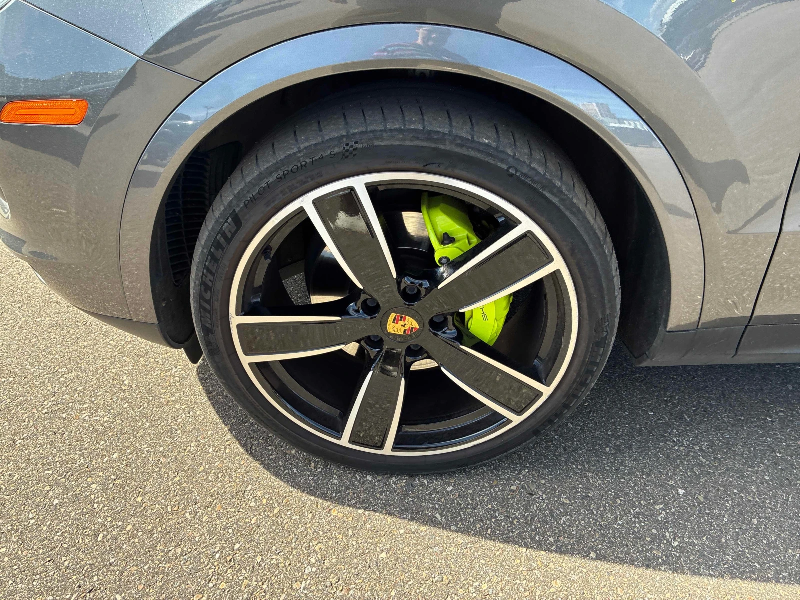 Porsche Cayenne * E Hybrid * АВТОКРЕДИТ * ГЛАВНО ПРЕДСТАВИТЕЛСТВО, снимка 6 - Автомобили и джипове - 55927536