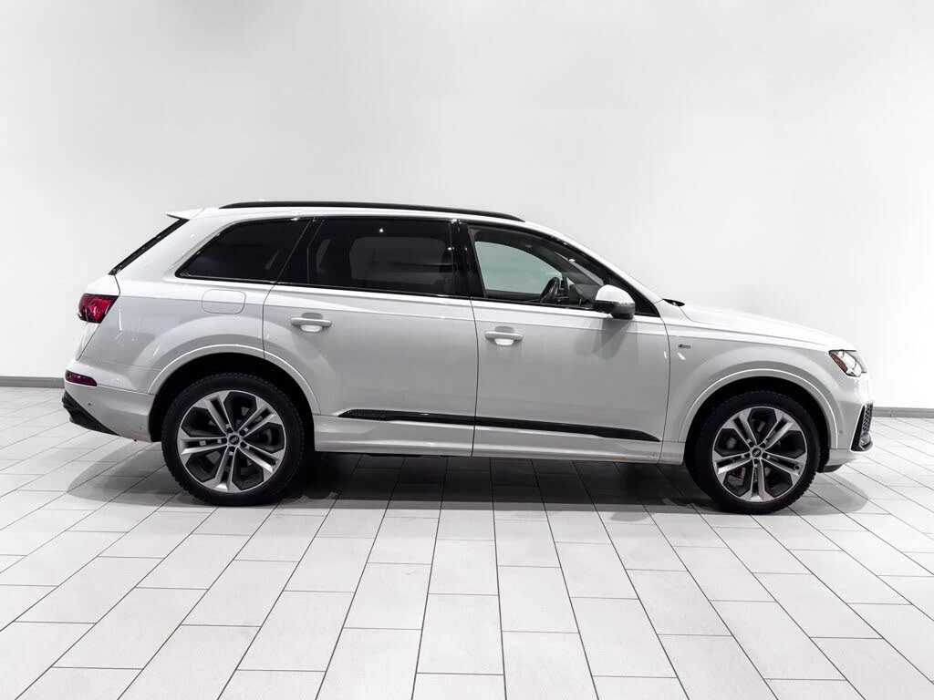 Audi Q7 2021* MATRIX* B&O* DIS* ОБДУХ* PANO* AIR* ЩОРИ* 7P, снимка 4 - Автомобили и джипове - 56042856