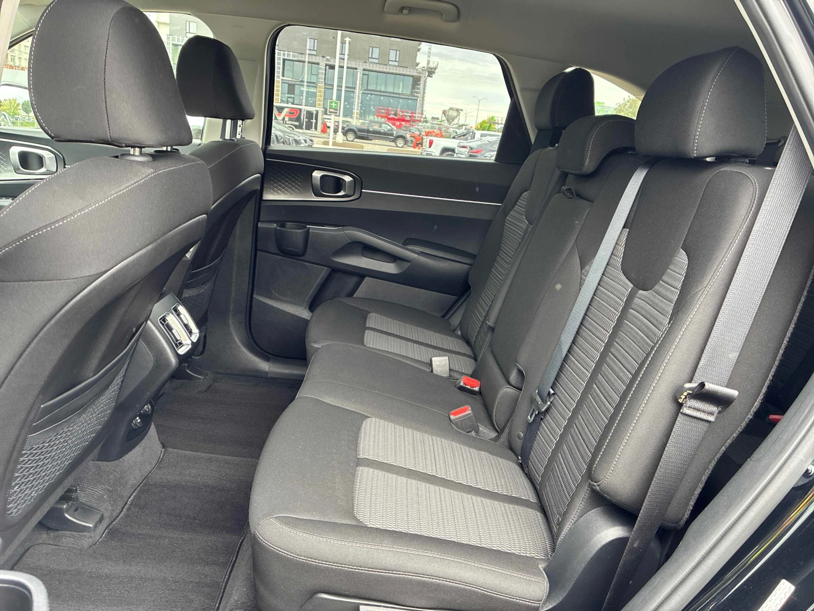 Kia Sorento * AWD * АВТОКРЕДИТ БЕЗ ПЪРВОНАЧАЛНА ВНОСКА* , снимка 14 - Автомобили и джипове - 56127507