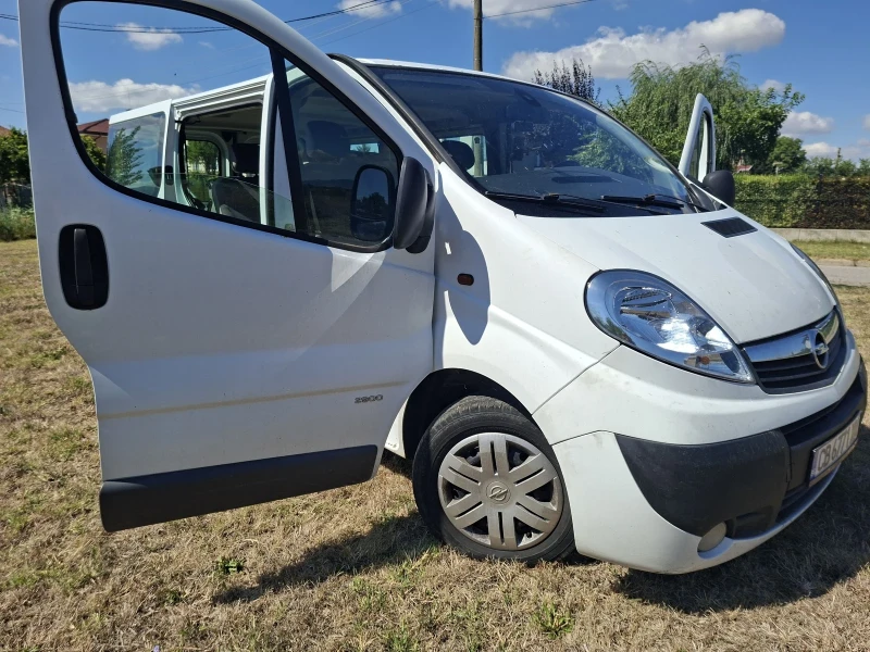 Opel Vivaro, снимка 3 - Бусове и автобуси - 51468233