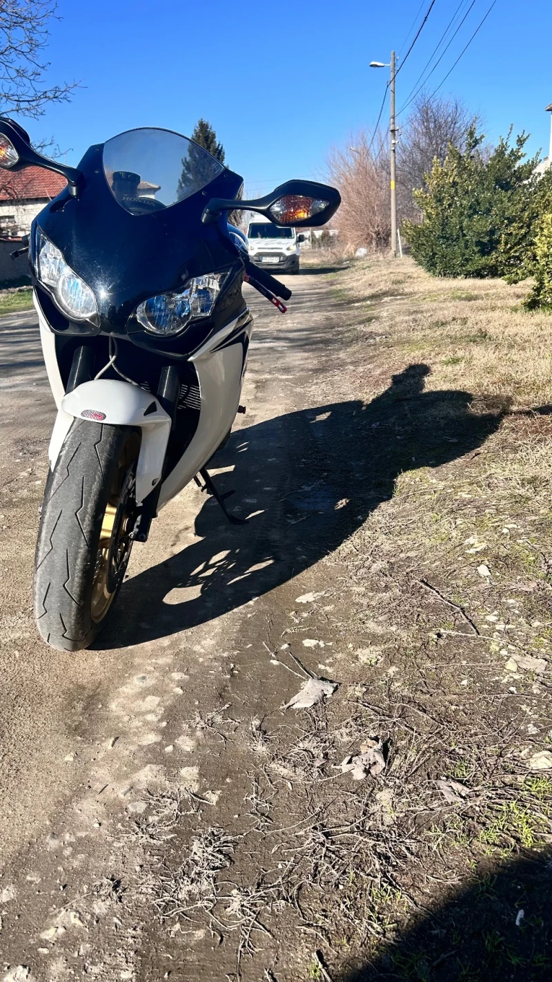 Honda Cbr 1000RR, снимка 4 - Мотоциклети и мототехника - 53418460