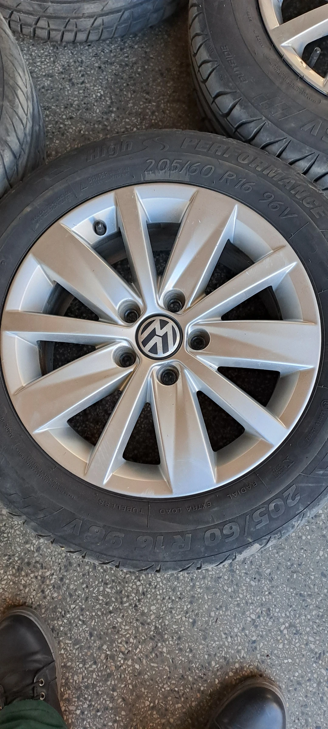 ���� � ������ 205/60R16 �� VW Passat | Mobile.bg � ����������� 5