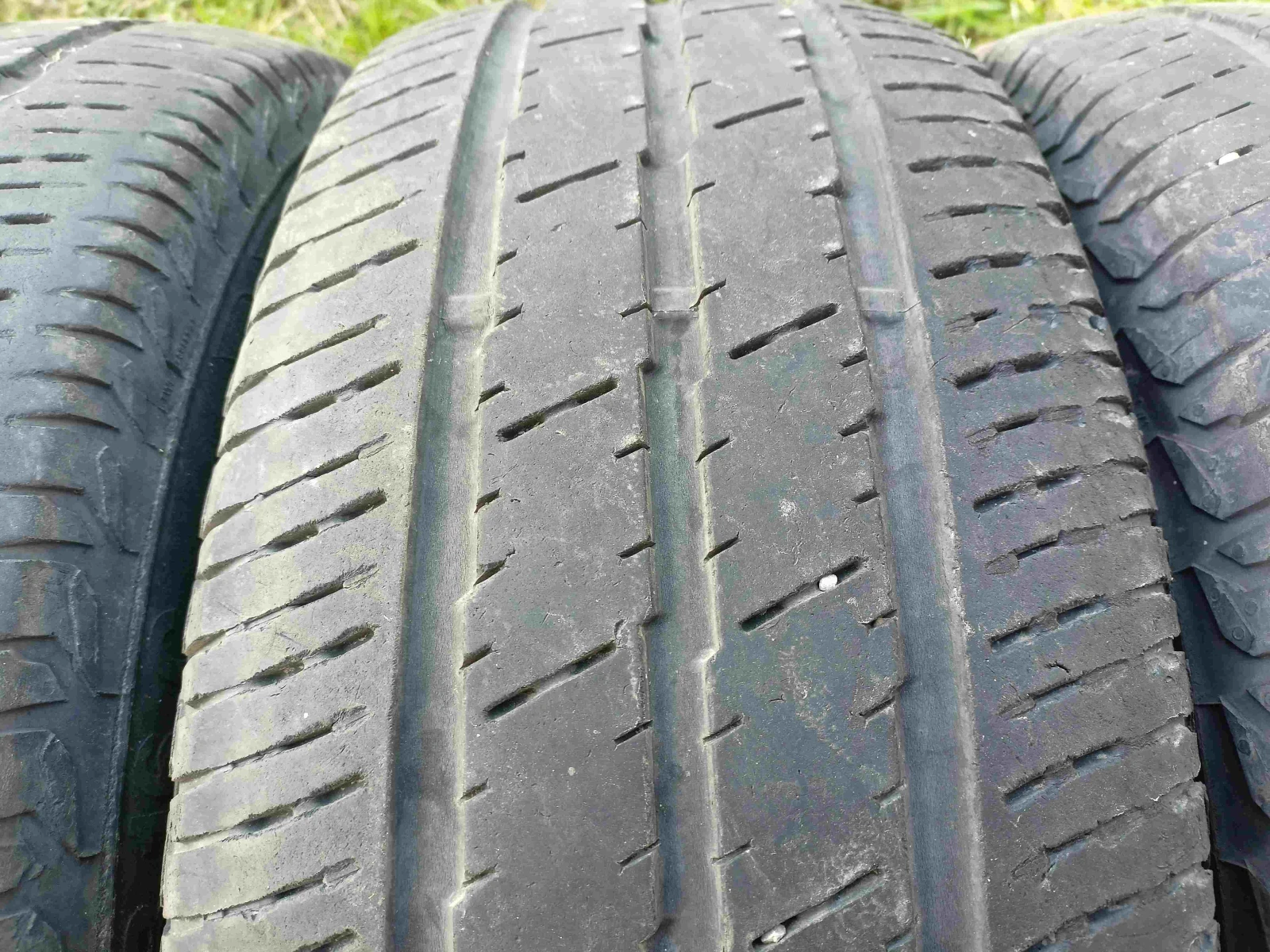 Гуми Летни 235/65R16, снимка 3 - Гуми и джанти - 54626610