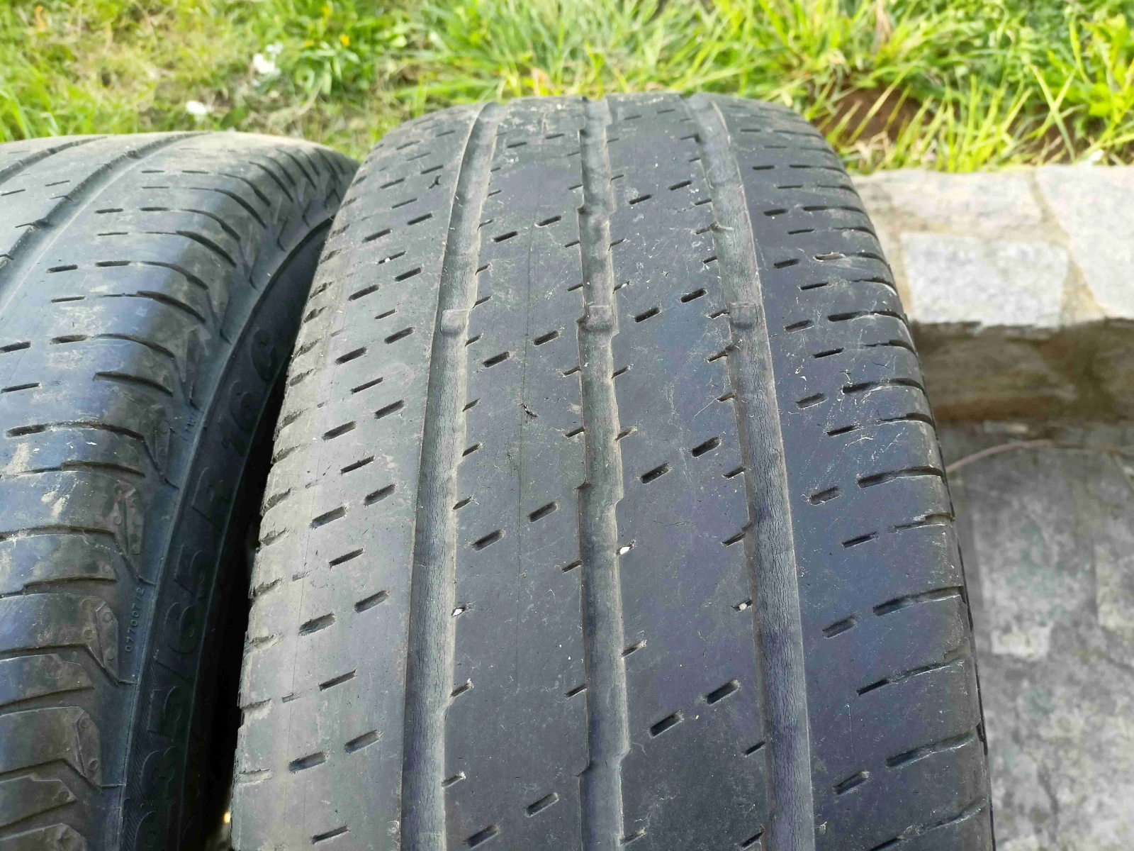 Гуми Летни 235/65R16, снимка 5 - Гуми и джанти - 54626610