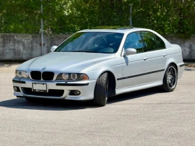 ������ BMW M5