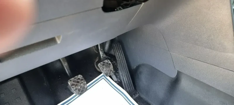 VW Caddy 1.6TDI -KLIMA, снимка 12 - Автомобили и джипове - 42841577