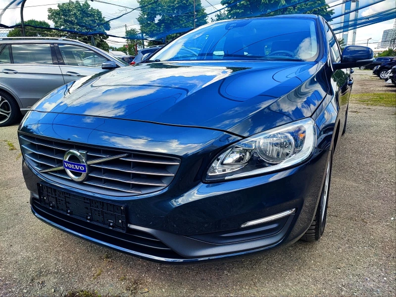 Volvo V60 D4-180k.ТОП СЪСТОЯНИЕ, СЕРВИЗНА КНИЖКА , снимка 2 - Автомобили и джипове - 47196255