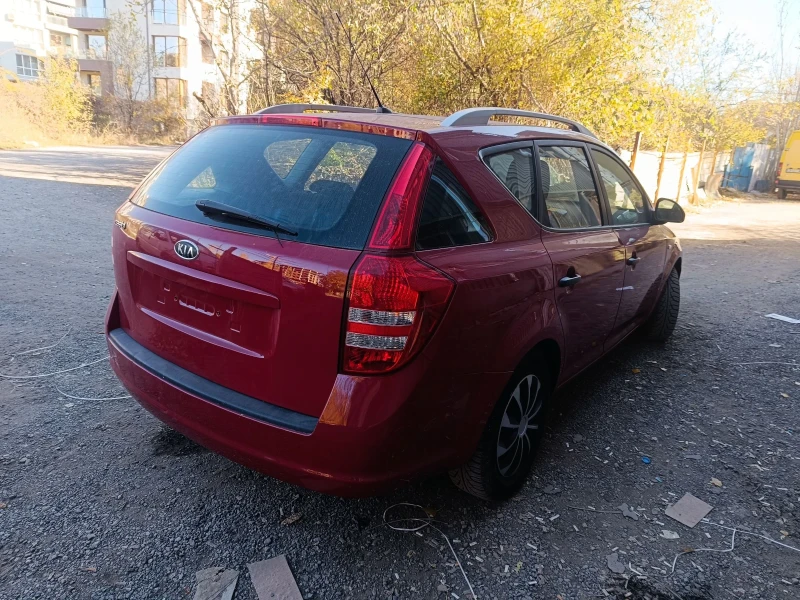 Kia Ceed, снимка 4 - Автомобили и джипове - 47905745