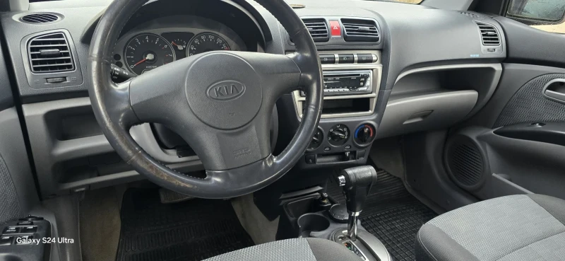 Kia Picanto 1.1i automatic , снимка 6 - Автомобили и джипове - 48096723