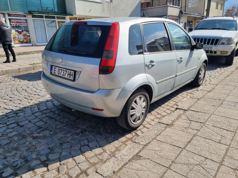 Ford Fiesta 1.4 Бензин Перфектна, снимка 5 - Автомобили и джипове - 49262692