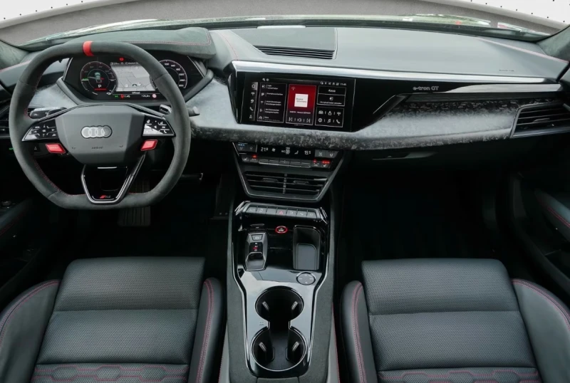 Audi E-Tron GT Performance* Ceramic* HuD* Carbon* B&O, снимка 4 - Автомобили и джипове - 51420249