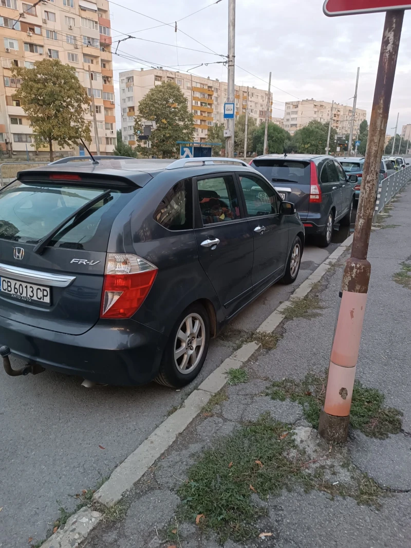 Honda Fr-v Ван, снимка 4 - Автомобили и джипове - 52653980