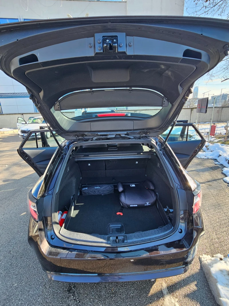 Toyota Corolla TS Executive, снимка 15 - Автомобили и джипове - 53584927