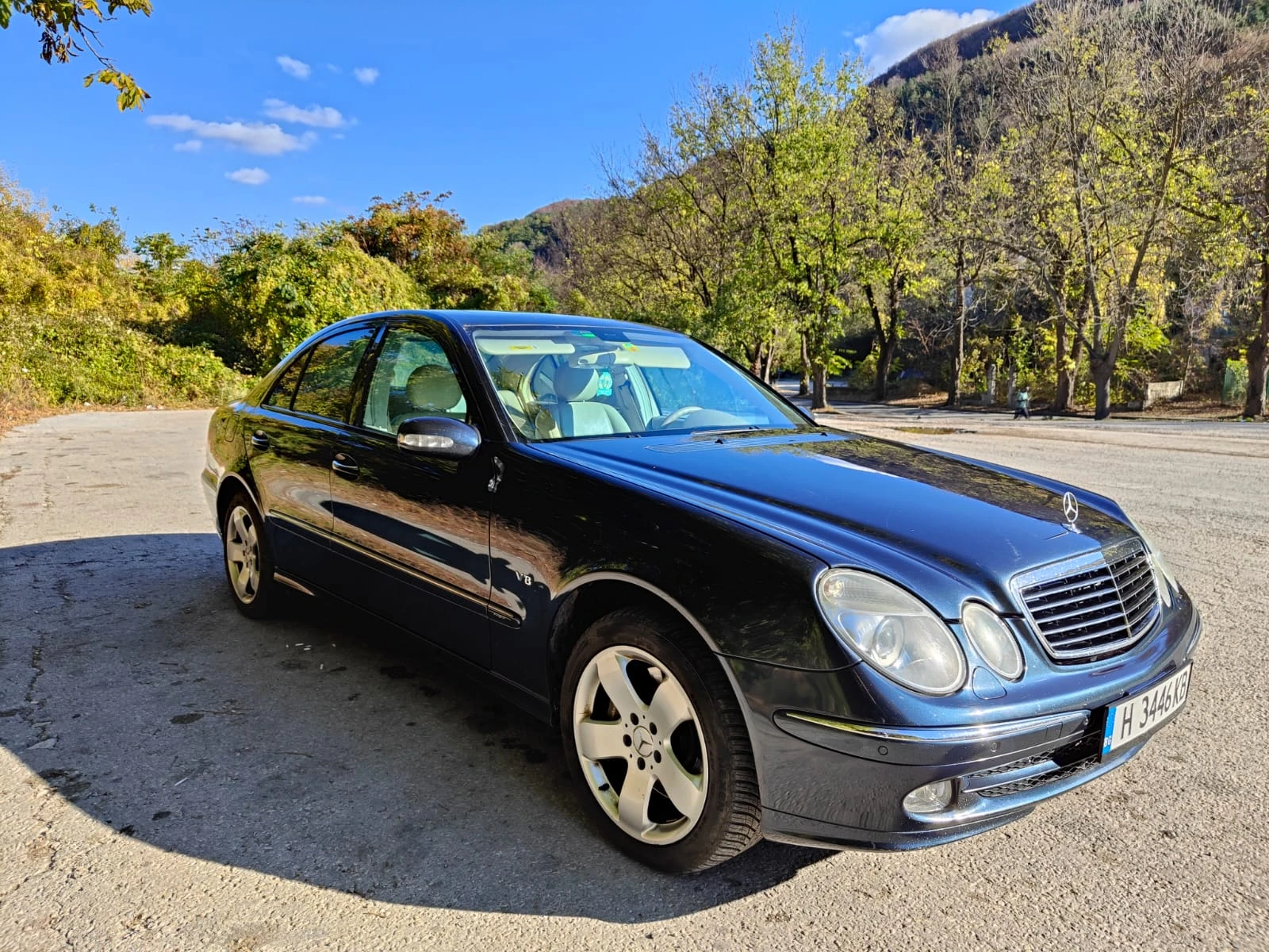 Mercedes-Benz E 500  - изображение 8