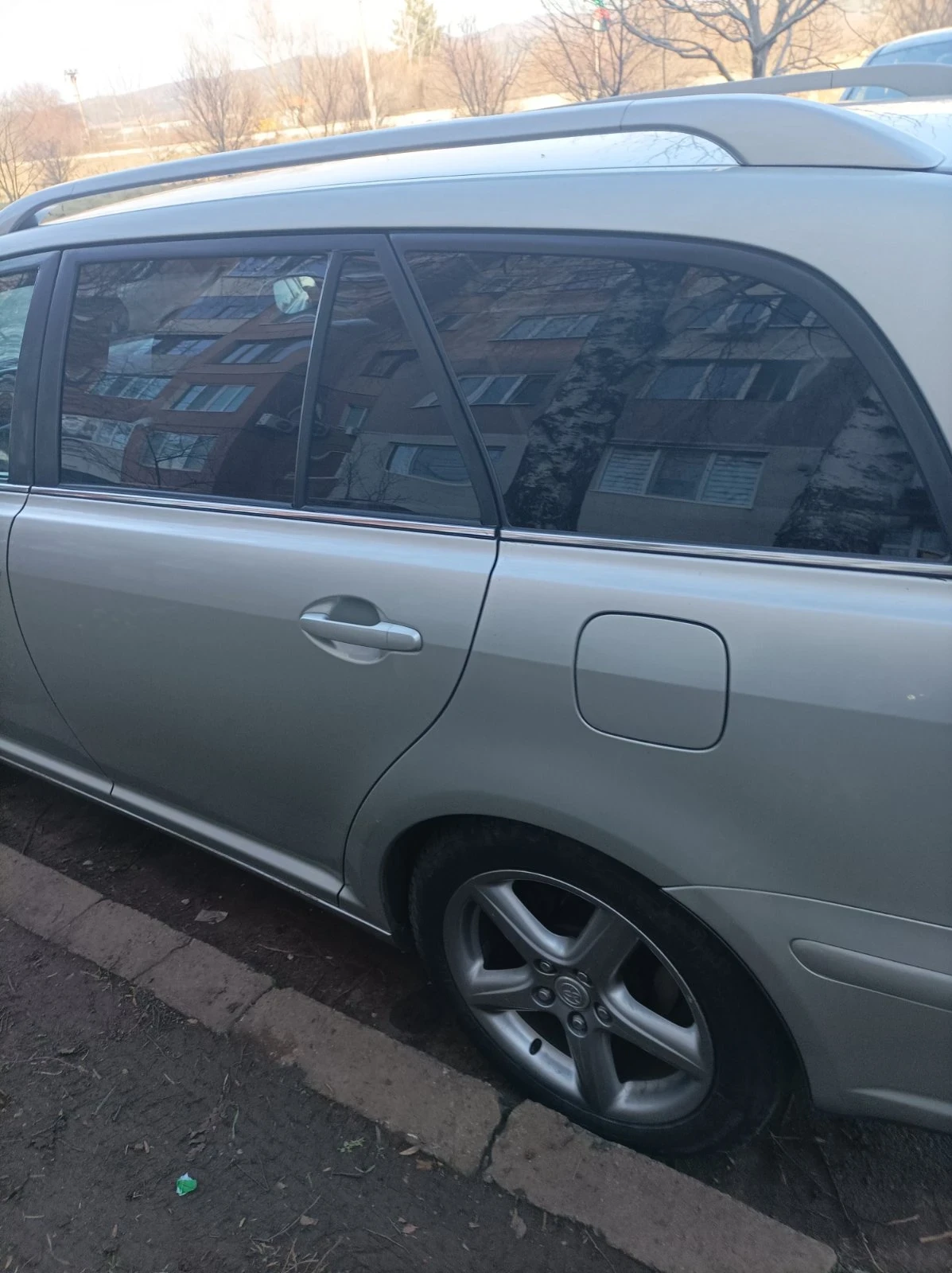 Toyota Avensis 2'2D4D - изображение 5