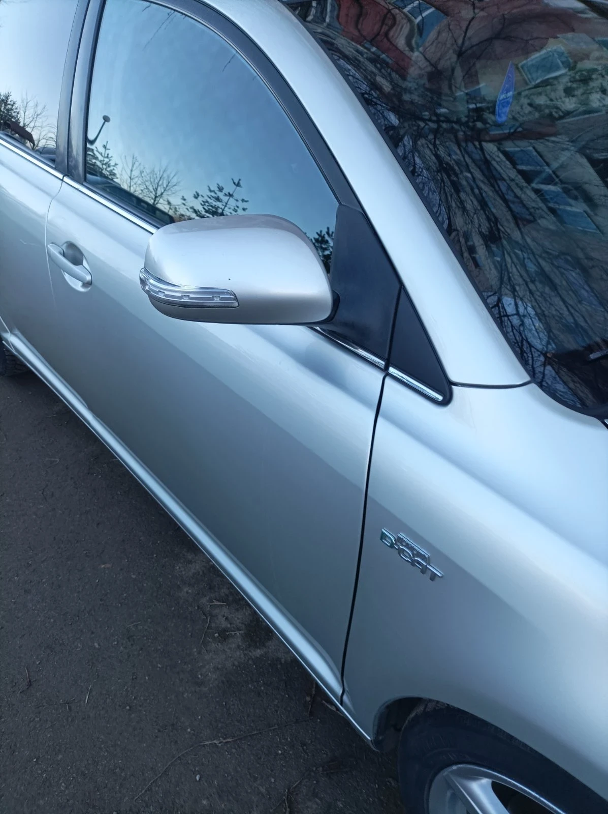 Toyota Avensis 2'2D4D - изображение 3