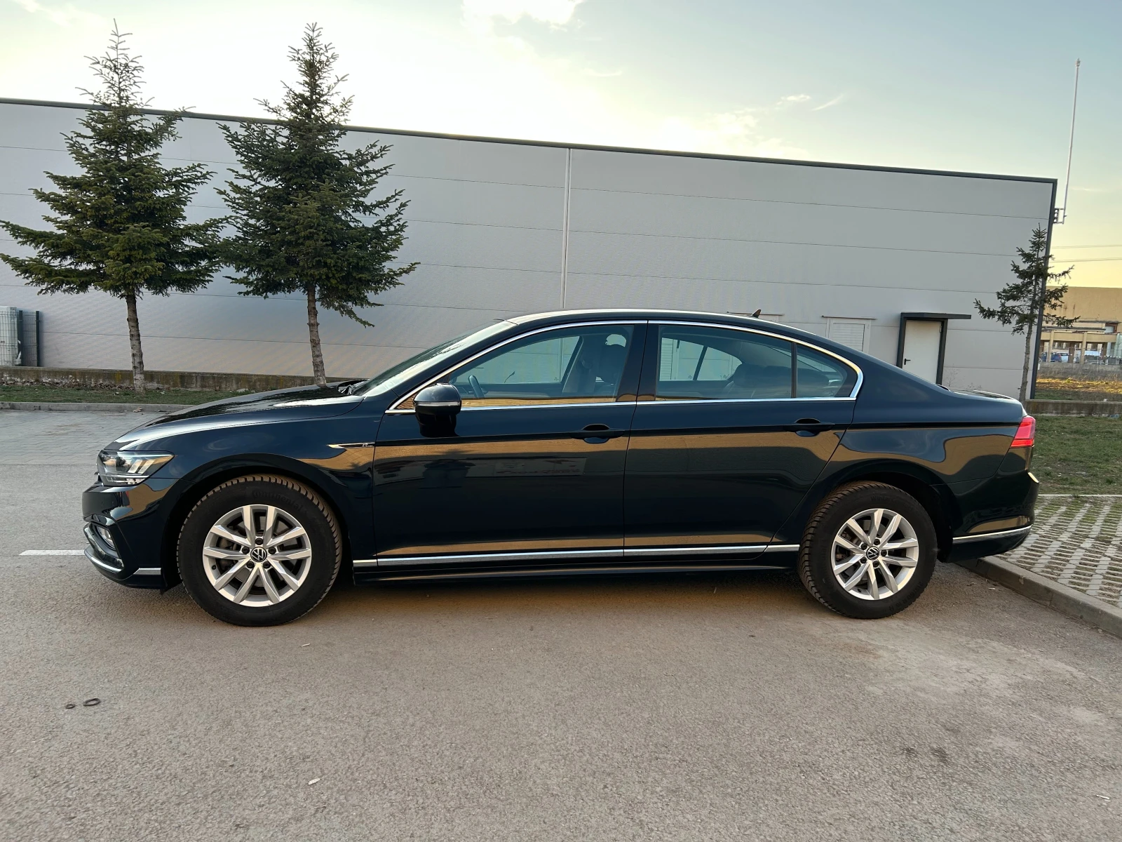 VW Passat 2.0 TDI R-Line - изображение 2
