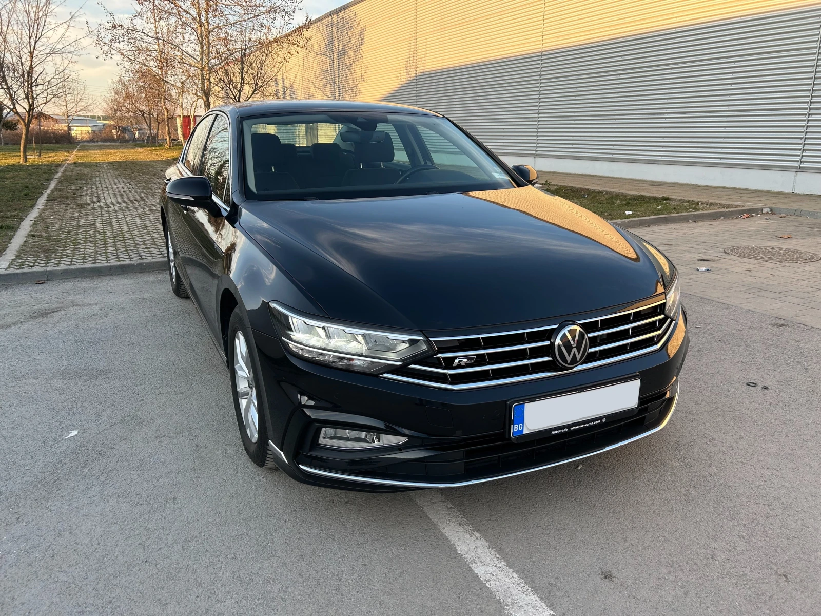 VW Passat 2.0 TDI R-Line - изображение 7