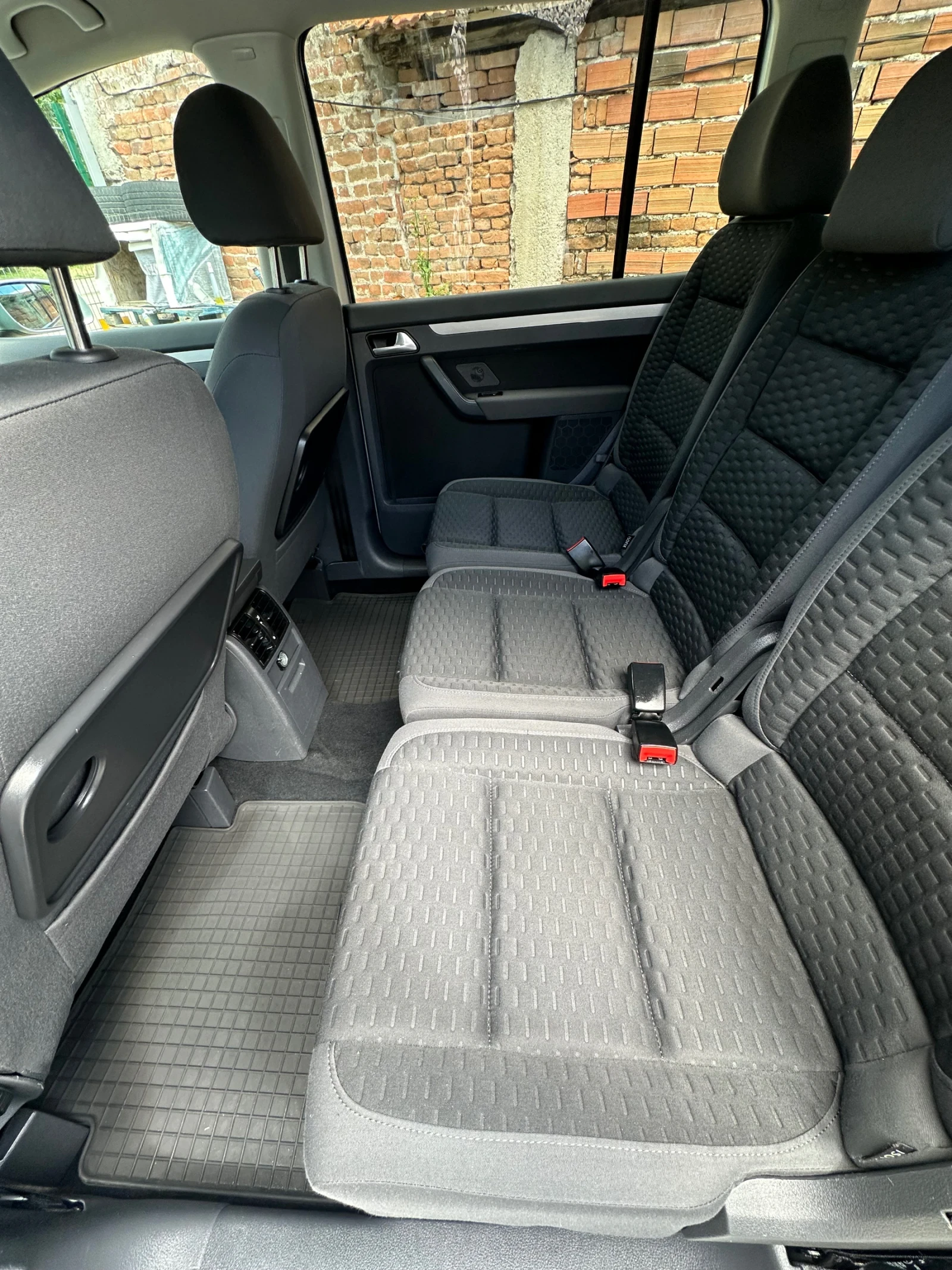 VW Touran 1.9TDi DSG Automat - изображение 8