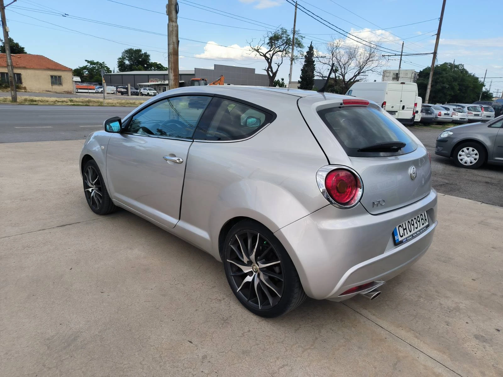 Alfa Romeo MiTo 1.4i-6sk-Euro-5A - изображение 7