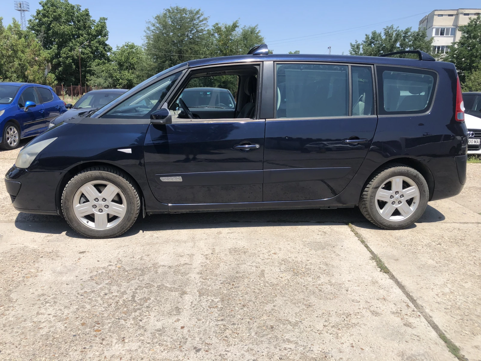 Renault Espace 2.2 dCi - изображение 2