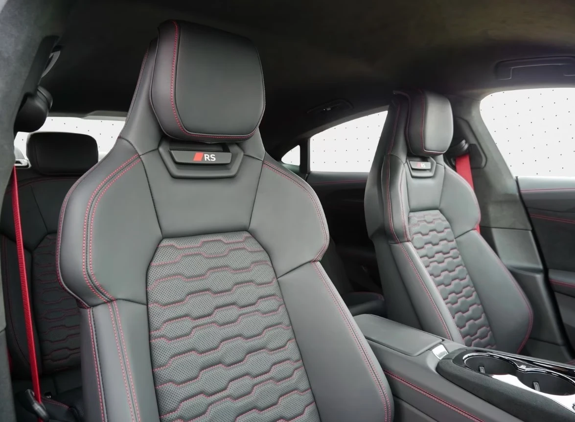 Audi E-Tron GT Performance* Ceramic* HuD* Carbon* B&O - изображение 7