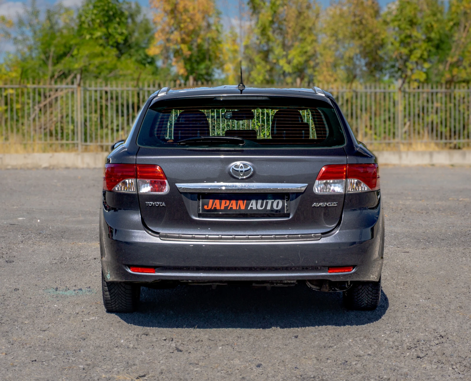 Toyota Avensis 1.8 VVT-i Facelift | С ГАРАНЦИЯ  - изображение 5
