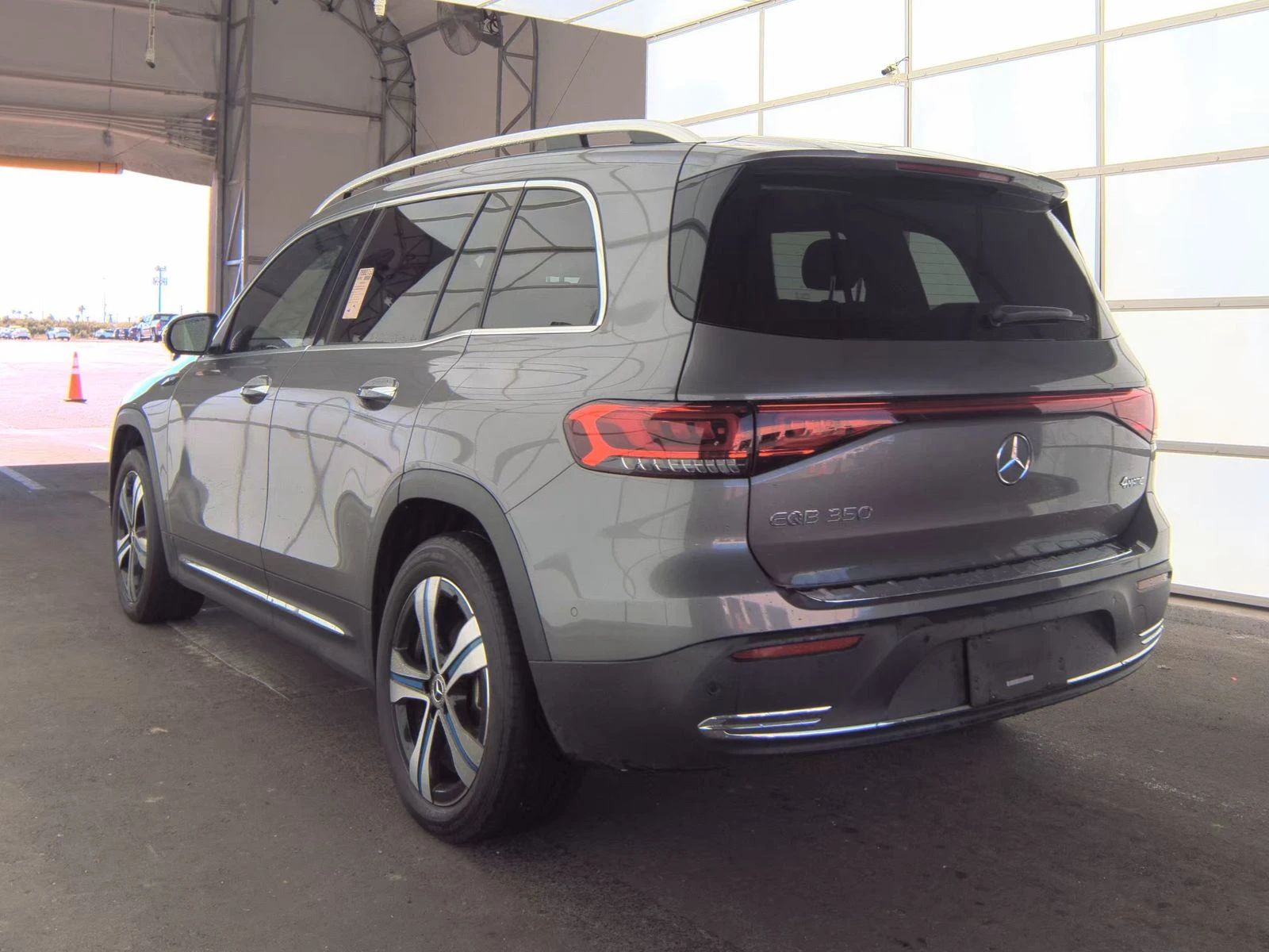 Mercedes-Benz EQB  - изображение 6