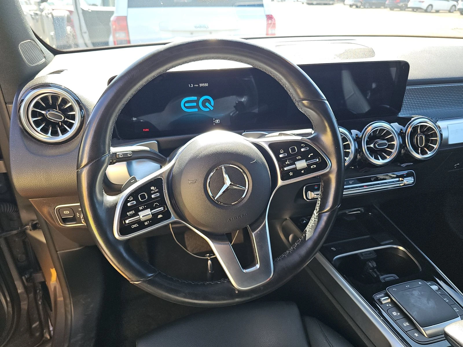Mercedes-Benz EQB  - изображение 9