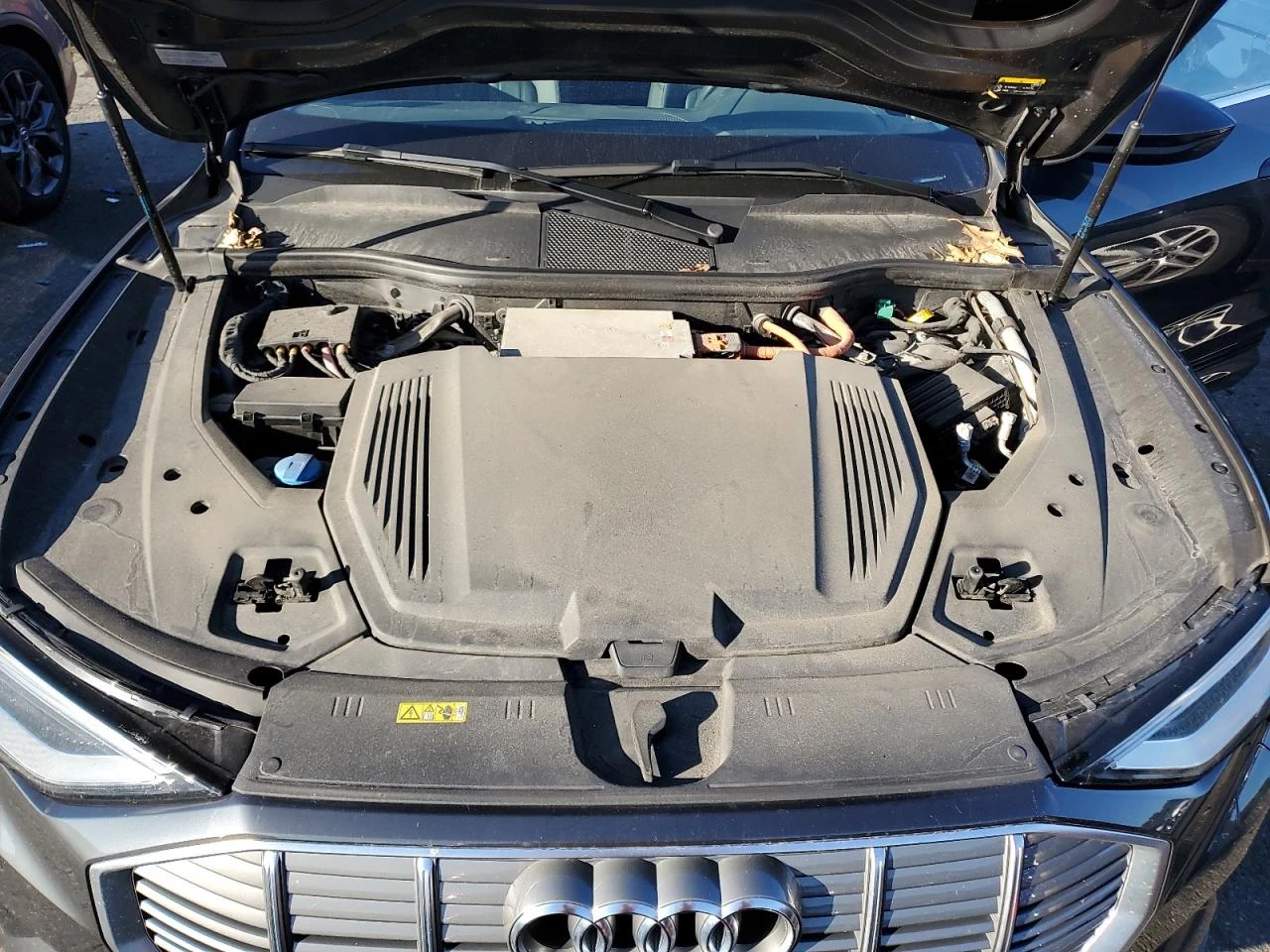 Audi E-Tron PREMIUM QUATTRO, снимка 12 - Автомобили и джипове - 53927841