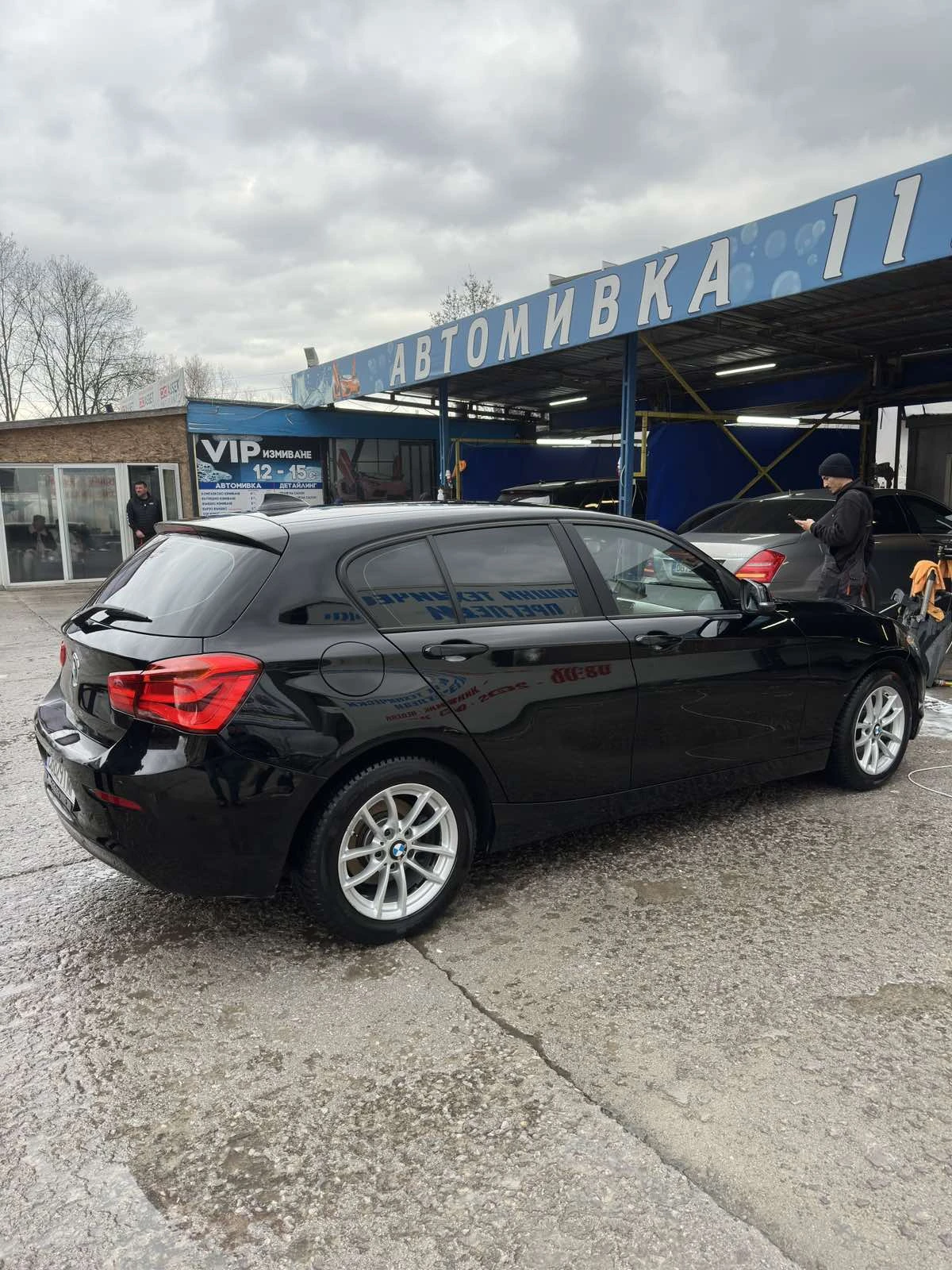 BMW 116 BMW Premium Selection гаранция до 23.02.2027 г., снимка 4 - Автомобили и джипове - 54059940