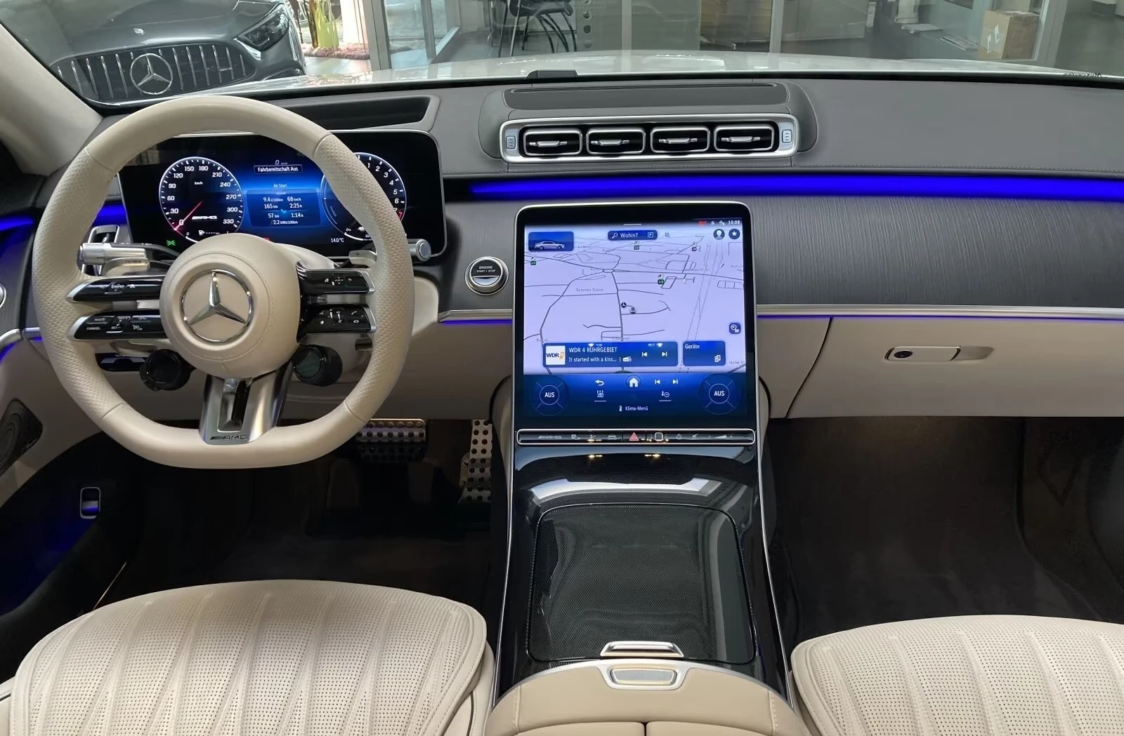 Mercedes-Benz S 63 AMG 4-MATIC E-PERFORMANCE LONG HEAD UP BURMESTER PANO, снимка 6 - Автомобили и джипове - 54220463