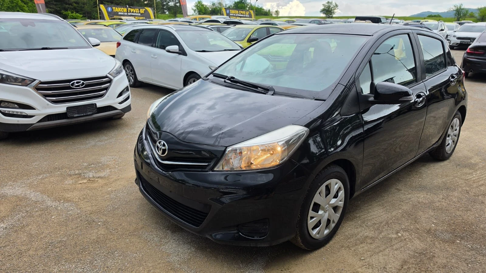 Toyota Yaris, снимка 9 - Автомобили и джипове - 54588832