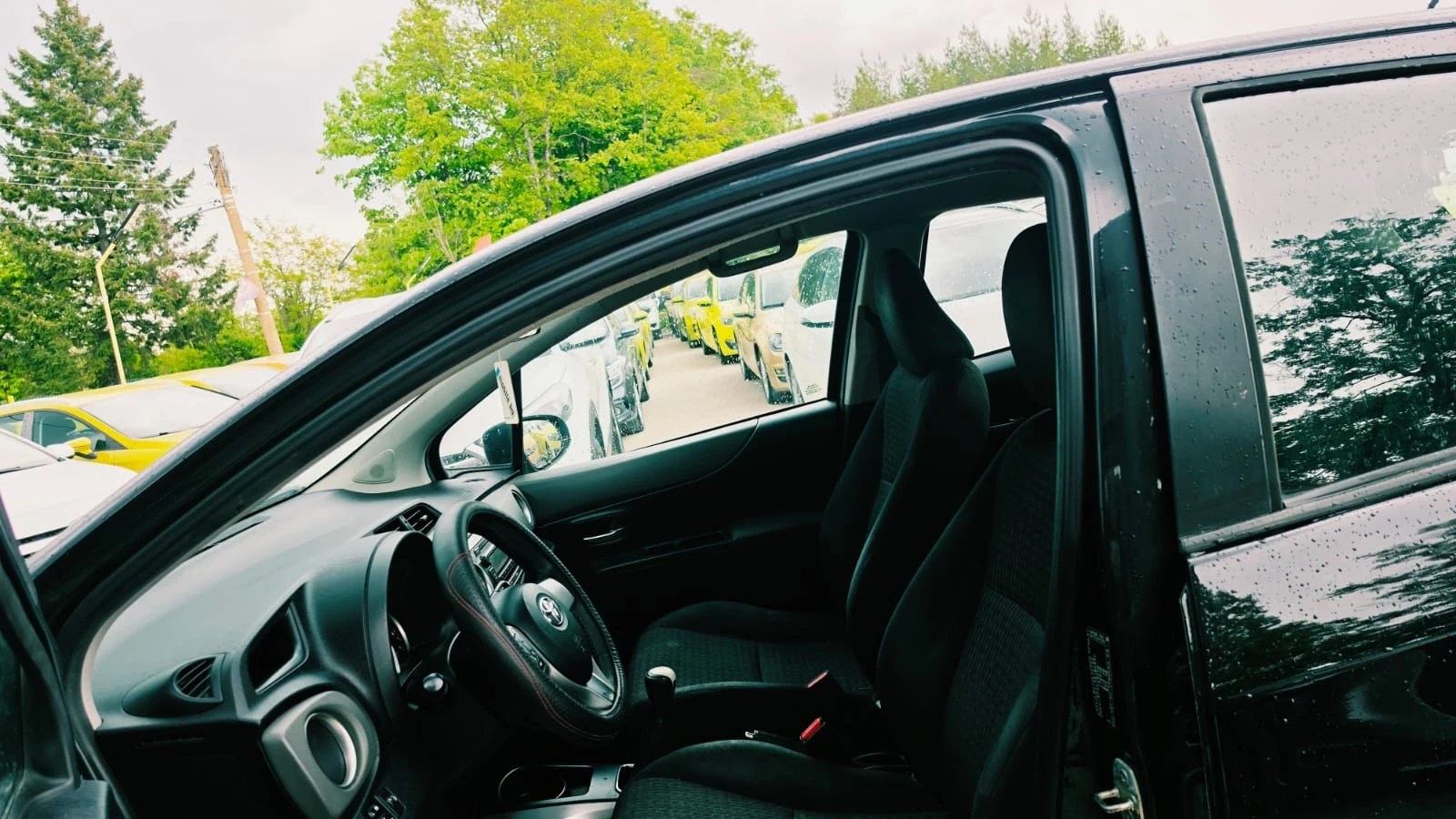 Toyota Yaris, снимка 14 - Автомобили и джипове - 54588832