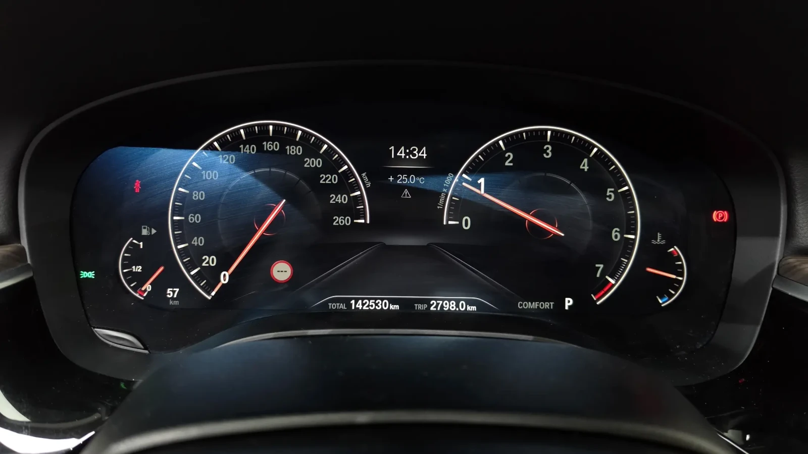 BMW 530 IXDRIVE HEAD UP/360 CAM/LUXURY PLUS/FULL! , снимка 7 - Автомобили и джипове - 55037457