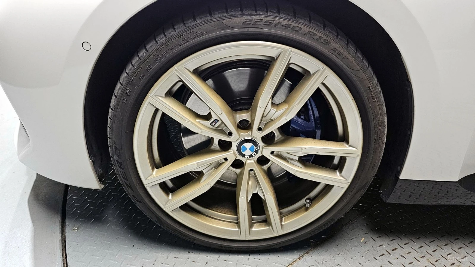 BMW 240 M240i* XDRIVE* DISTRONIC* 360* КАМЕРА* HARMAN* HUD, снимка 16 - Автомобили и джипове - 55622930