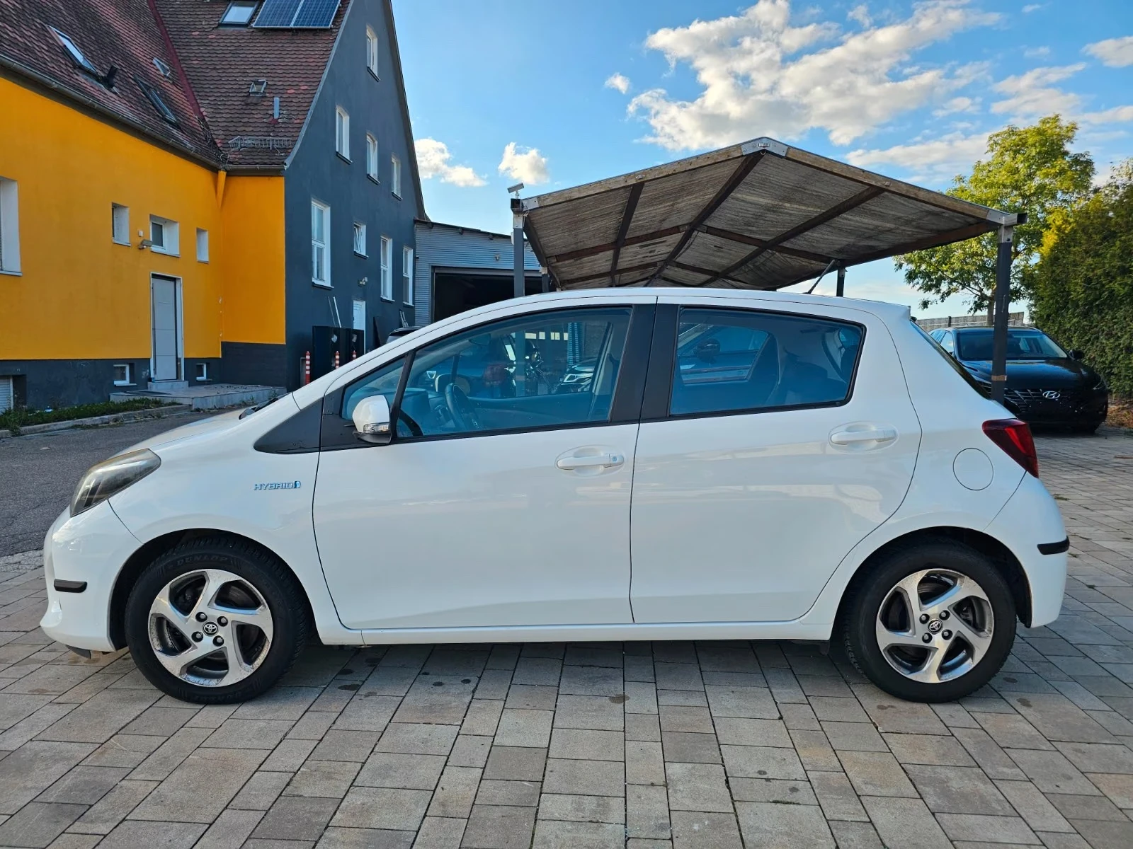 Toyota Yaris Hybrid Comfort, снимка 3 - Автомобили и джипове - 55959031