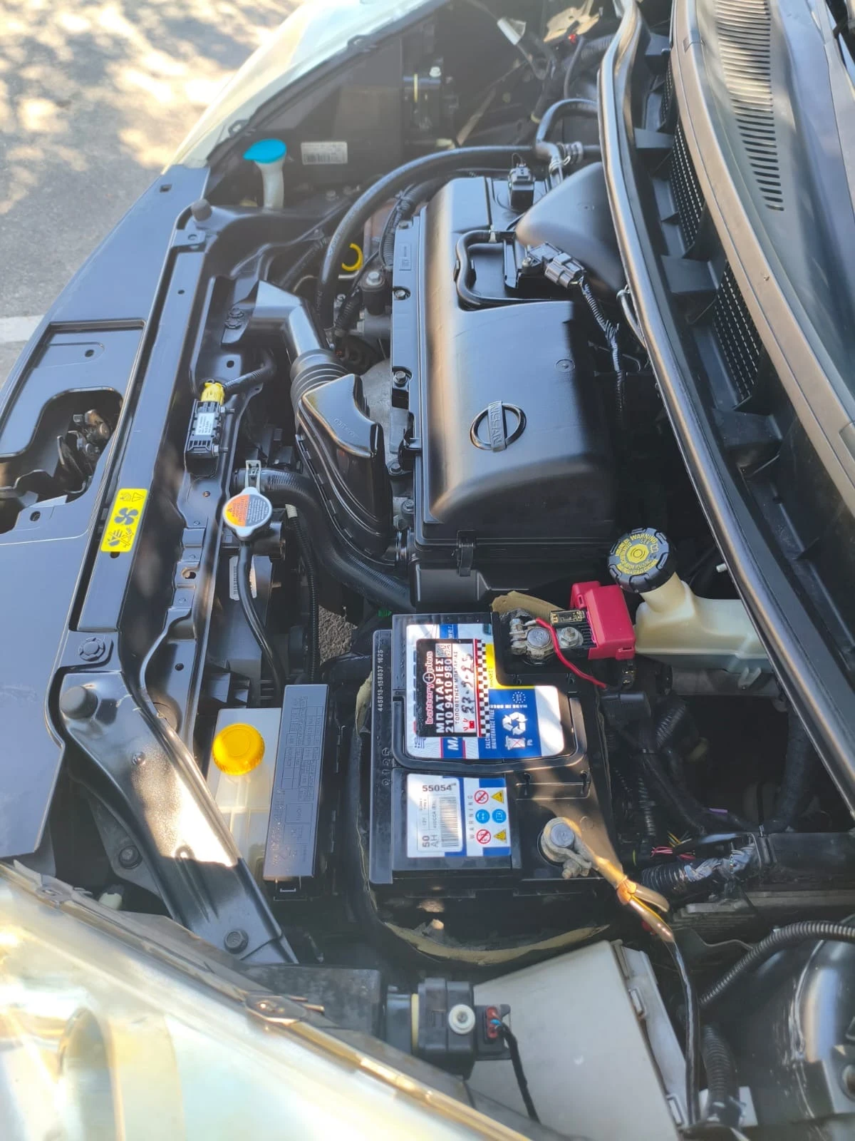 Nissan Note 1.4i, снимка 14 - Автомобили и джипове - 56182855