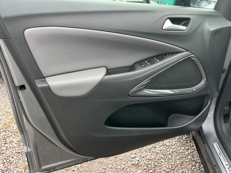 Opel Crossland X 1.2i turbo 110p.s Full, снимка 12 - Автомобили и джипове - 52552624