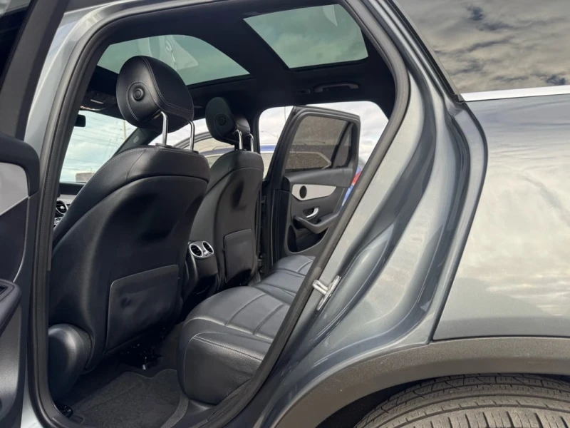 Mercedes-Benz GLC * 300 4MATIC SUV * CARFAX * ЦЕНА ДО БГ, снимка 10 - Автомобили и джипове - 52892422