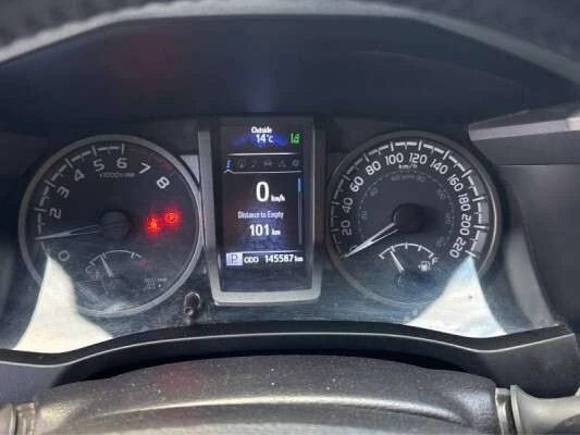 Toyota Tacoma * SR5 * CARFAX * БЕЗ ПЪРВОНАЧАЛНА ВНОСКА, снимка 15 - Автомобили и джипове - 53088408