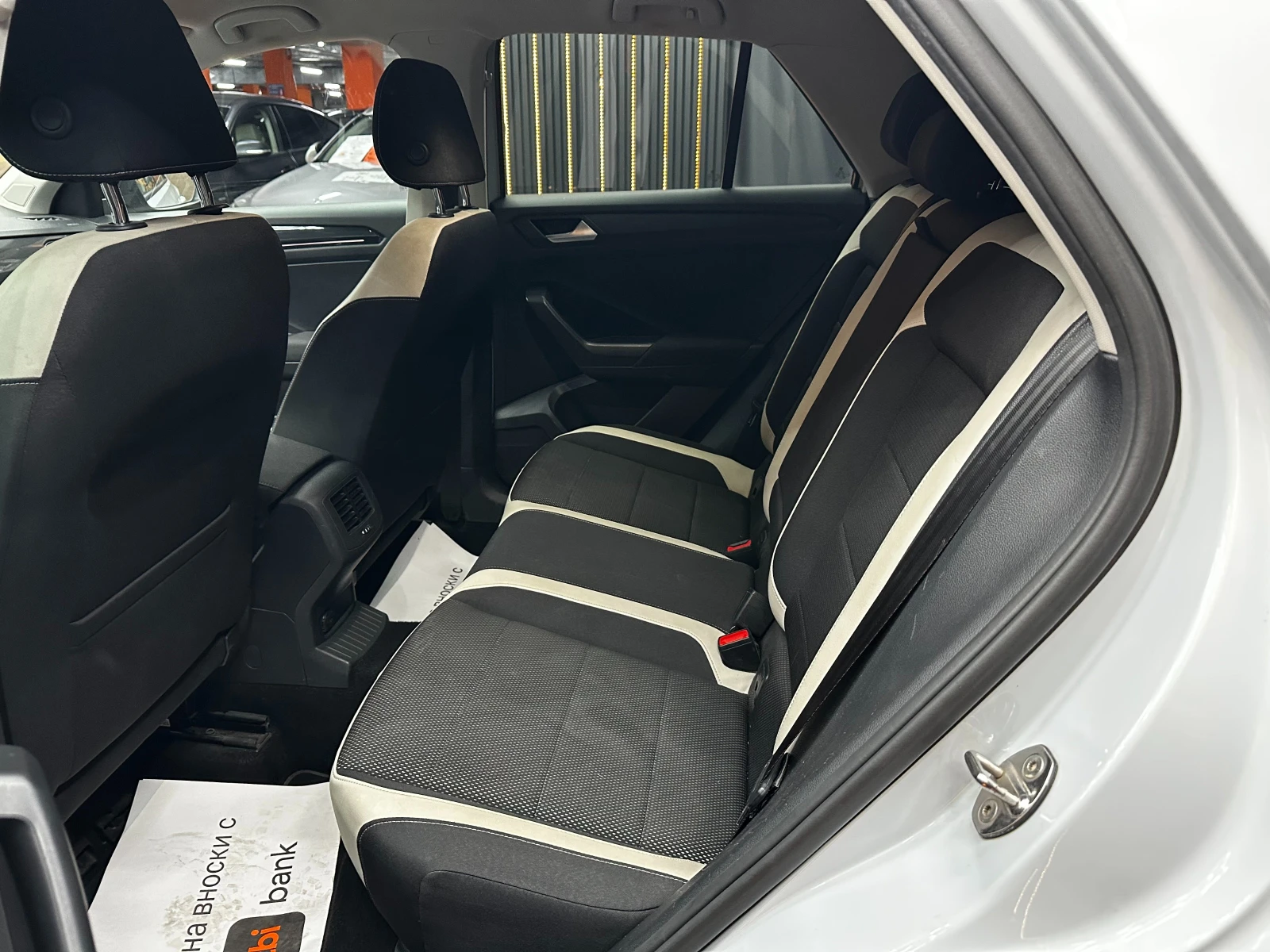 VW T-Roc 2.0tdi/Автомат/Digital/БАРТЕР/ЛИЗИНГ/КОМЕНТАР, снимка 9 - Автомобили и джипове - 53825522
