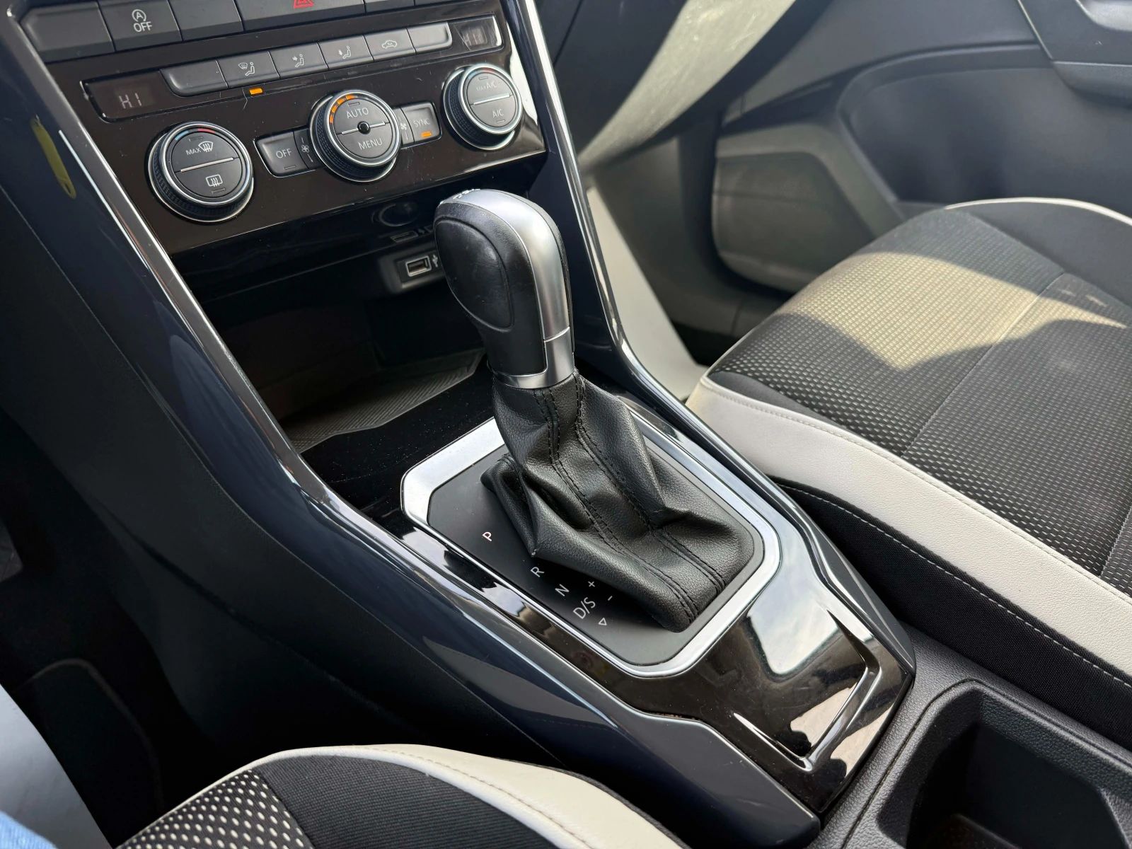 VW T-Roc 2.0 TDI Advanced, снимка 12 - Автомобили и джипове - 53825522