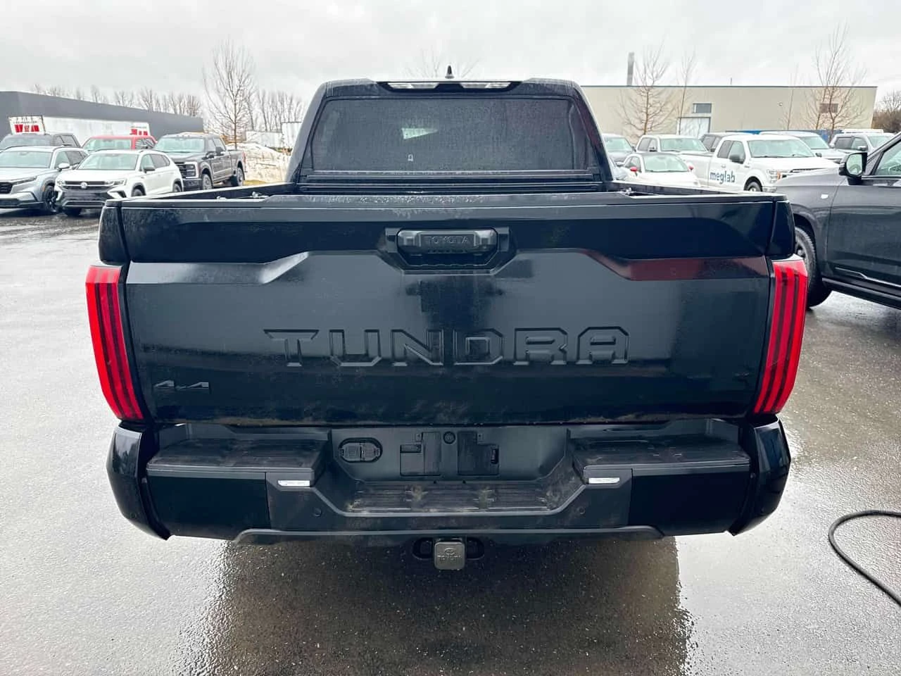 Toyota Tundra SR/CARFAX/ПОДГРЕВИ/ЛИЦЕНЗИРАН ПРОДАВАЧ, снимка 5 - Автомобили и джипове - 54128421