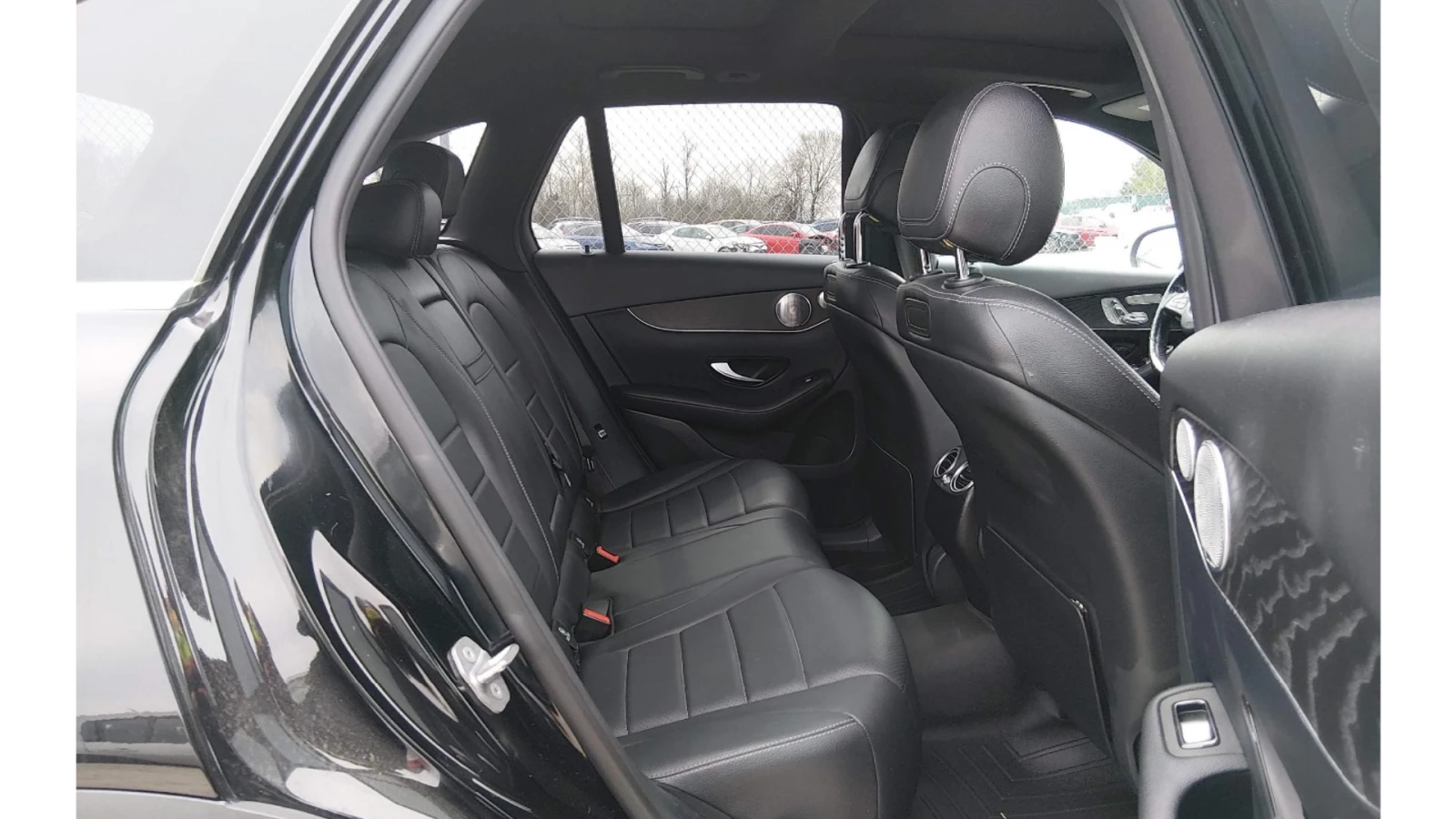 Mercedes-Benz GLC 300 4MATIC, снимка 9 - Автомобили и джипове - 54413415
