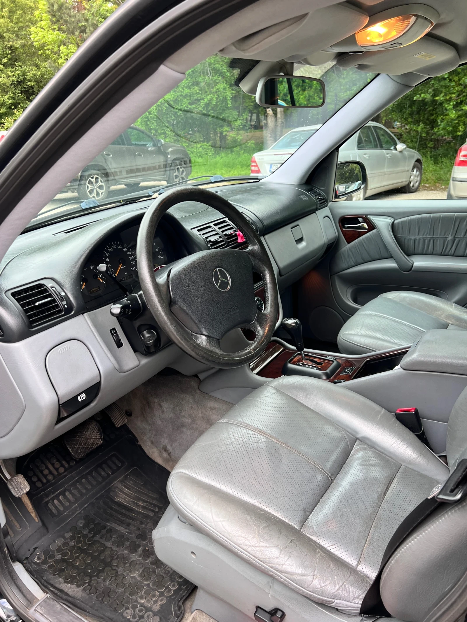 Mercedes-Benz ML 270, снимка 9 - Автомобили и джипове - 54495760